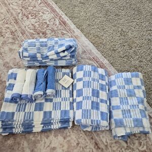 Blue and White Checkered Towel Set